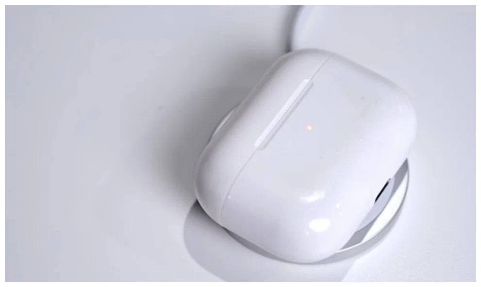 Зарядный кейс Apple AirPods Pro 2 в Челябинске купить по недорогим ценам с доставкой