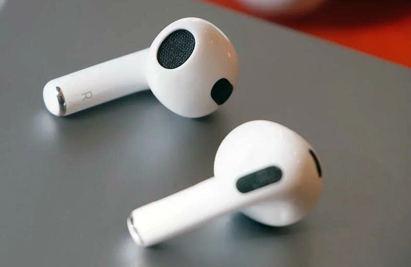 Беспроводные наушники Apple AirPods 3 MagSafe в Челябинске купить по недорогим ценам с доставкой
