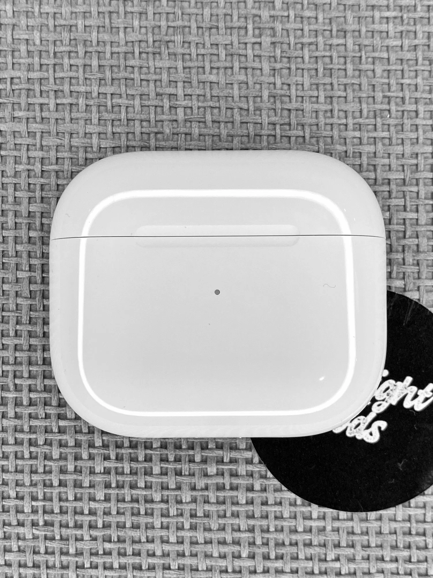 Зарядный кейс Apple AirPods 3 в Челябинске купить по недорогим ценам с доставкой